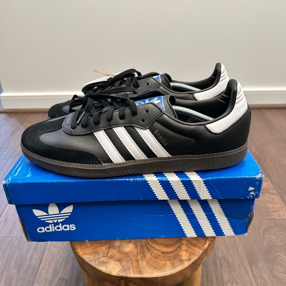 Adidas Men’s SAMBA OG Black White Stripes Sneakers, Size 13.5 - B75807
